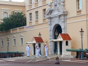Monaco Sarayı nöbet değişimi
