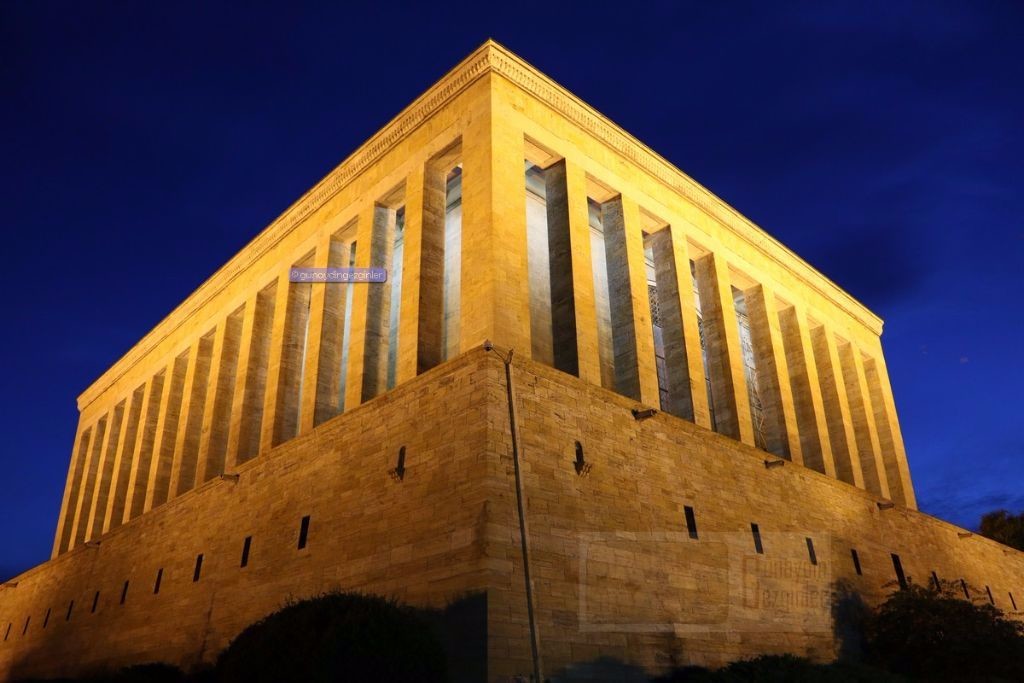 Anıtkabir gece doğu cephesi, Barış Parkı tarafından