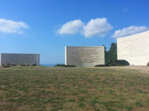 Gelibolu Conkbayırı Mehmetcik anıtı kitabeleri